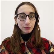 Trovi che scrive e leggere sia altamente noioso?
Troviamo insieme qualcosa che ti possa appassionare.
Partiamo dalle basi, passetto dopo passetto, scoprirai che l'italiano non è solo espressione verbale, ma un mondo fantastico in continua evoluzione.